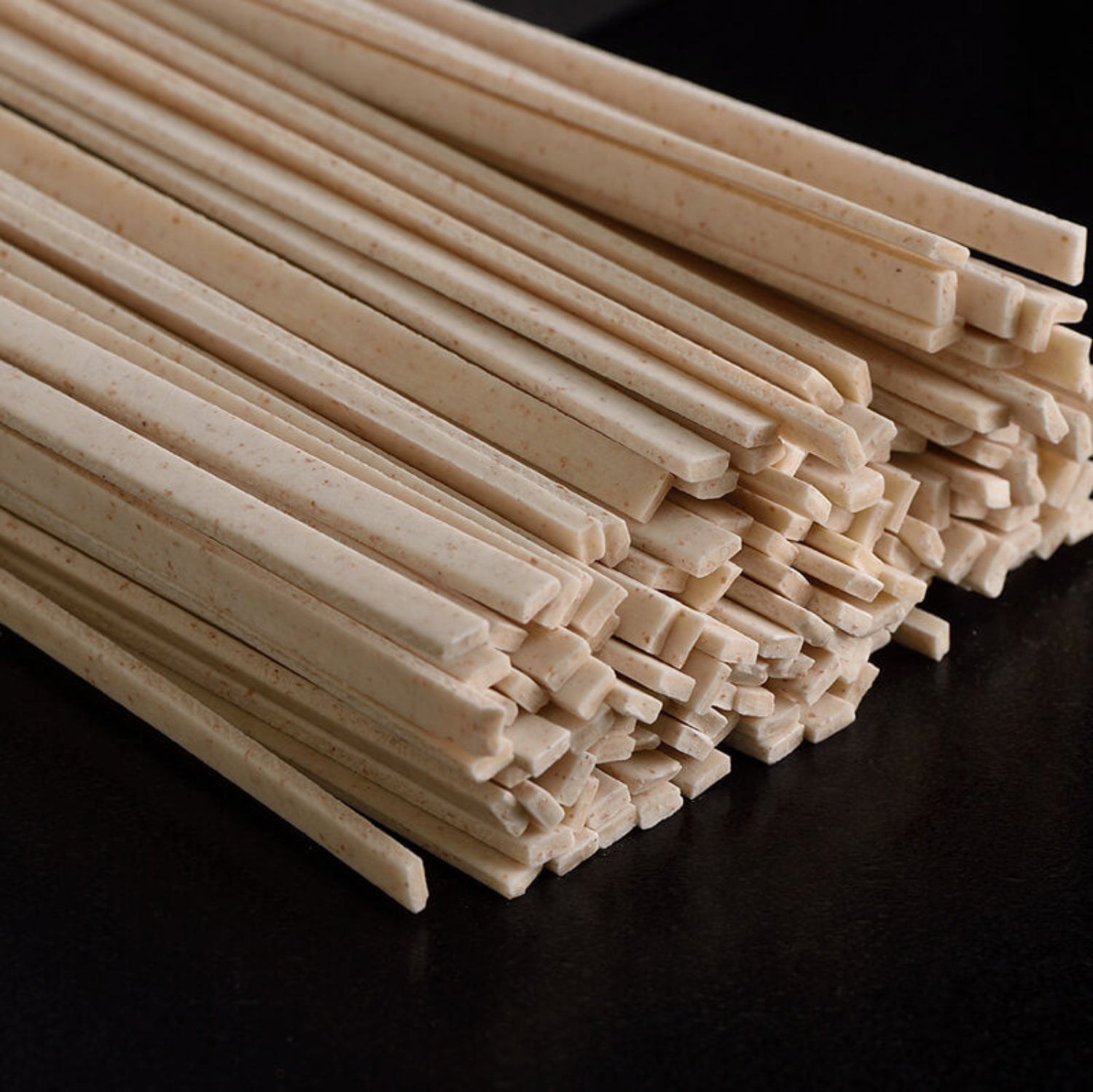 Kaneko Seimen Whole Wheat Thick Udon Noodles – 30 Bundles 8.47oz/240g (Pack of 30)